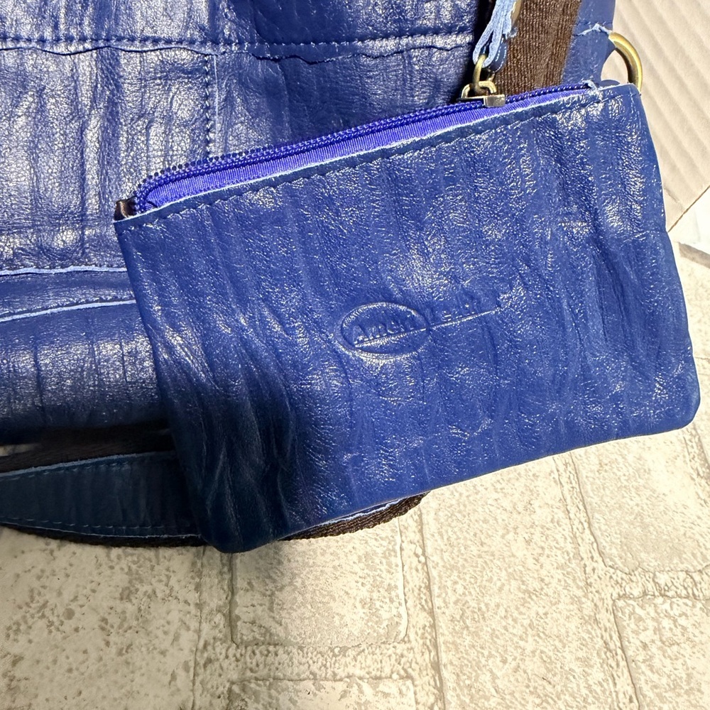 Great American leather company blue large with crossbody strap - Picture 5 of 10